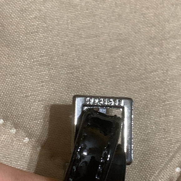 Saint Laurent Cassandra Sandals - Picture 4 of 7